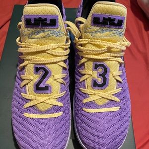 lebron 16 lakers heritage